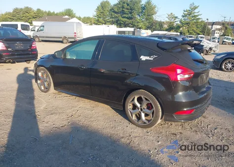 2015 Ford Focus z USA, uszkodzony, nr VIN 1FADP3L90FL213374